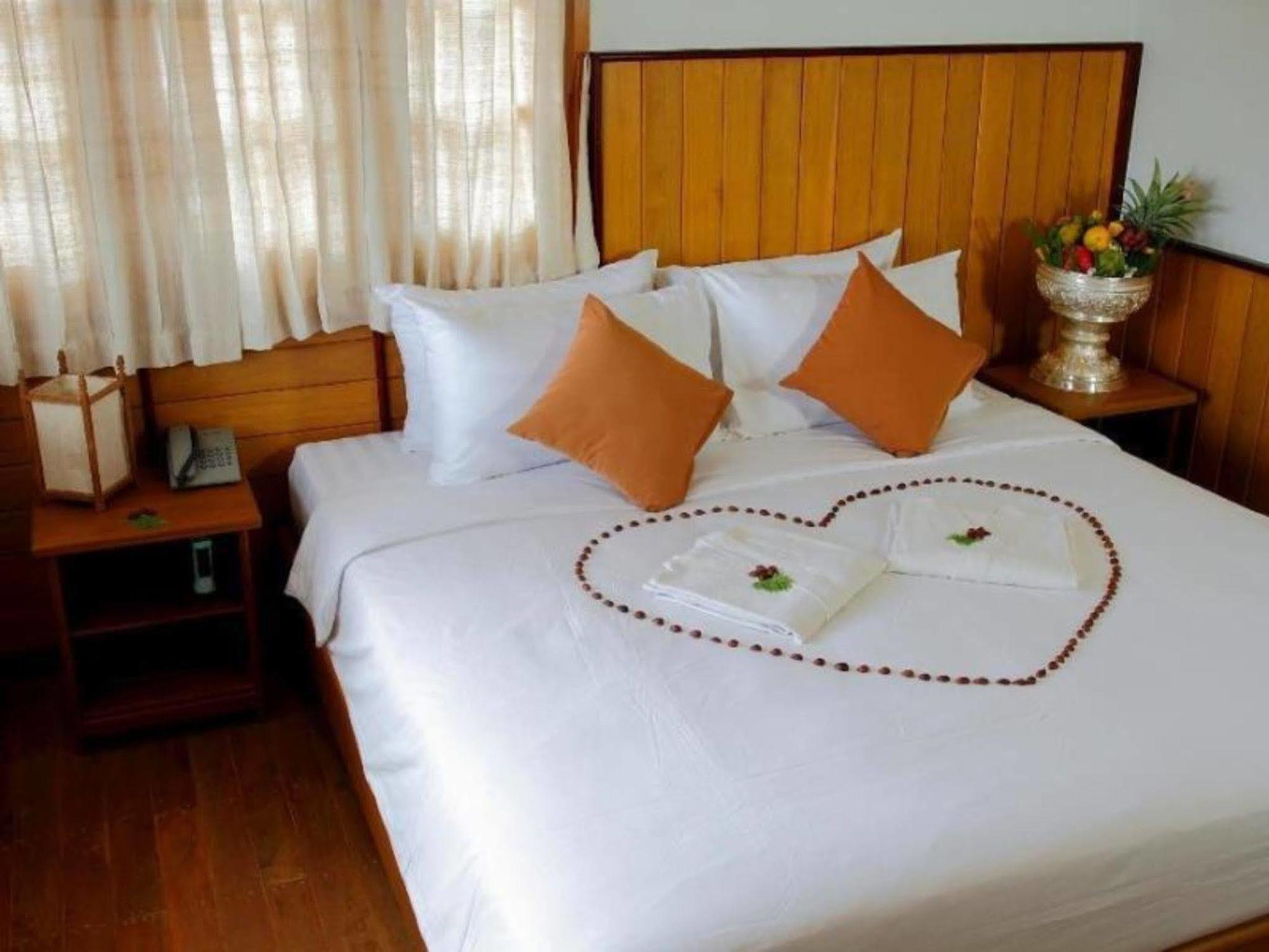 Inle Lotus Hotel Nyaung Shwe Luaran gambar