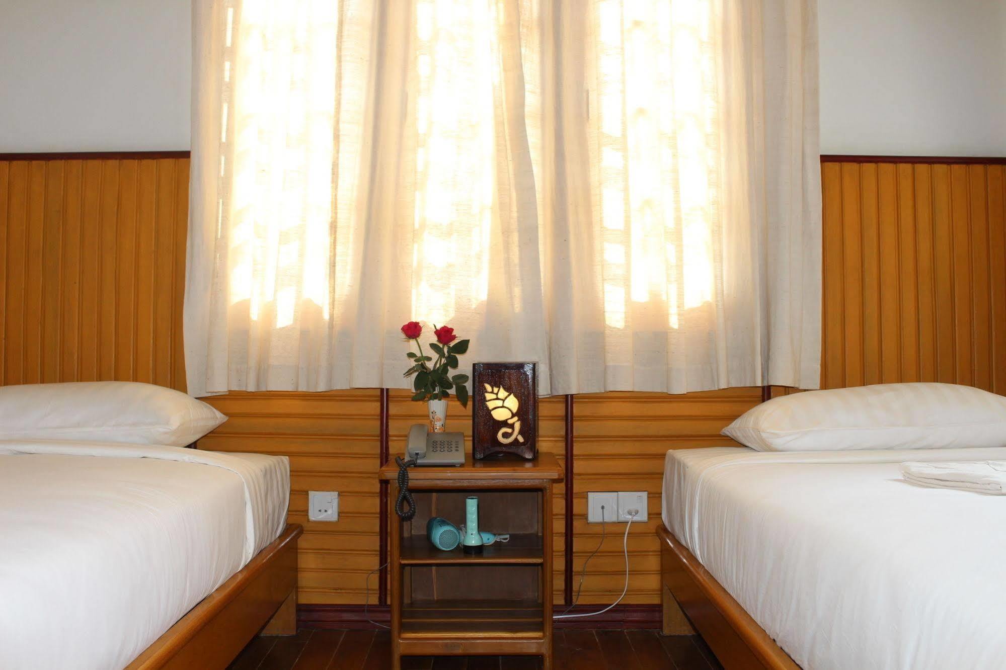 Inle Lotus Hotel Nyaung Shwe Luaran gambar