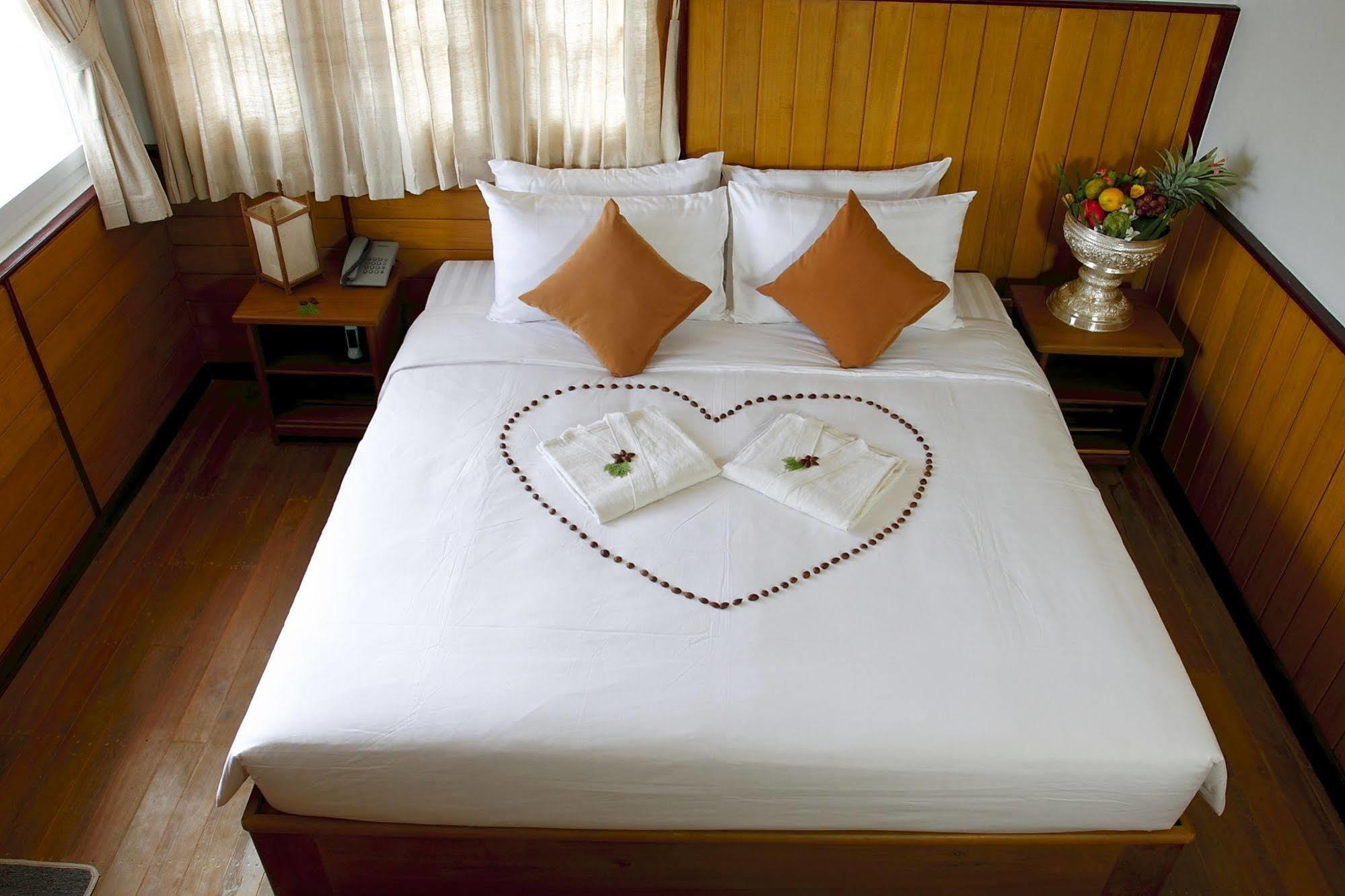 Inle Lotus Hotel Nyaung Shwe Luaran gambar